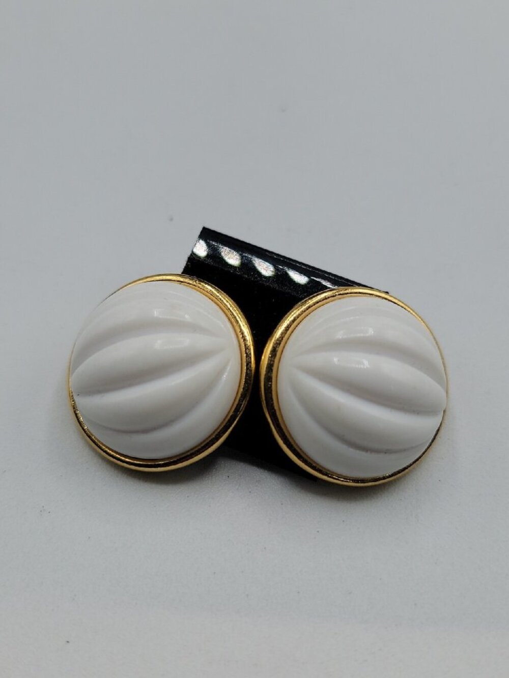 Vtg Trifari Post Earrings Ribbed White Dome Lucite Cabochons Gold Tone 1980s